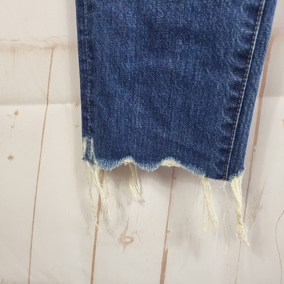 Madewell The Perfect Summer Jean: Destructed Edition in Robinson Wash Size 26 - Picture 11 of 16